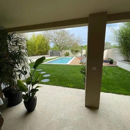 Moderne Au Calme Avec Piscine Privée Pour 6 Personnes *