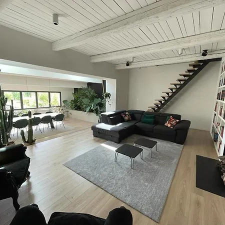 Moderne Au Calme Avec Piscine Privée Pour 6 Personnes *