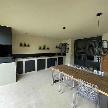 Moderne Au Calme Avec Piscine Privée Pour 6 Personnes Brignon