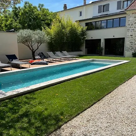 Moderne Au Calme Avec Piscine Privée Pour 6 Personnes Villa