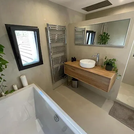 Moderne Au Calme Avec Piscine Privée Pour 6 Personnes * Brignon